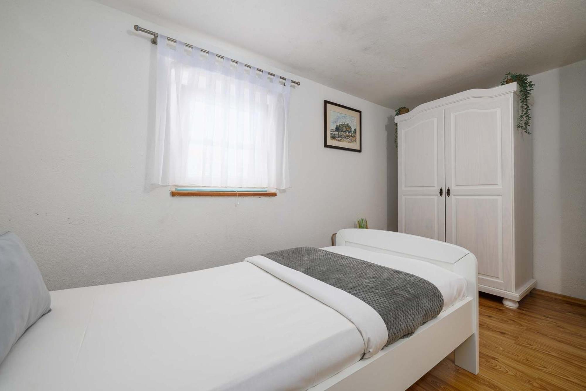 Apartment Katalin Kornić Εξωτερικό φωτογραφία