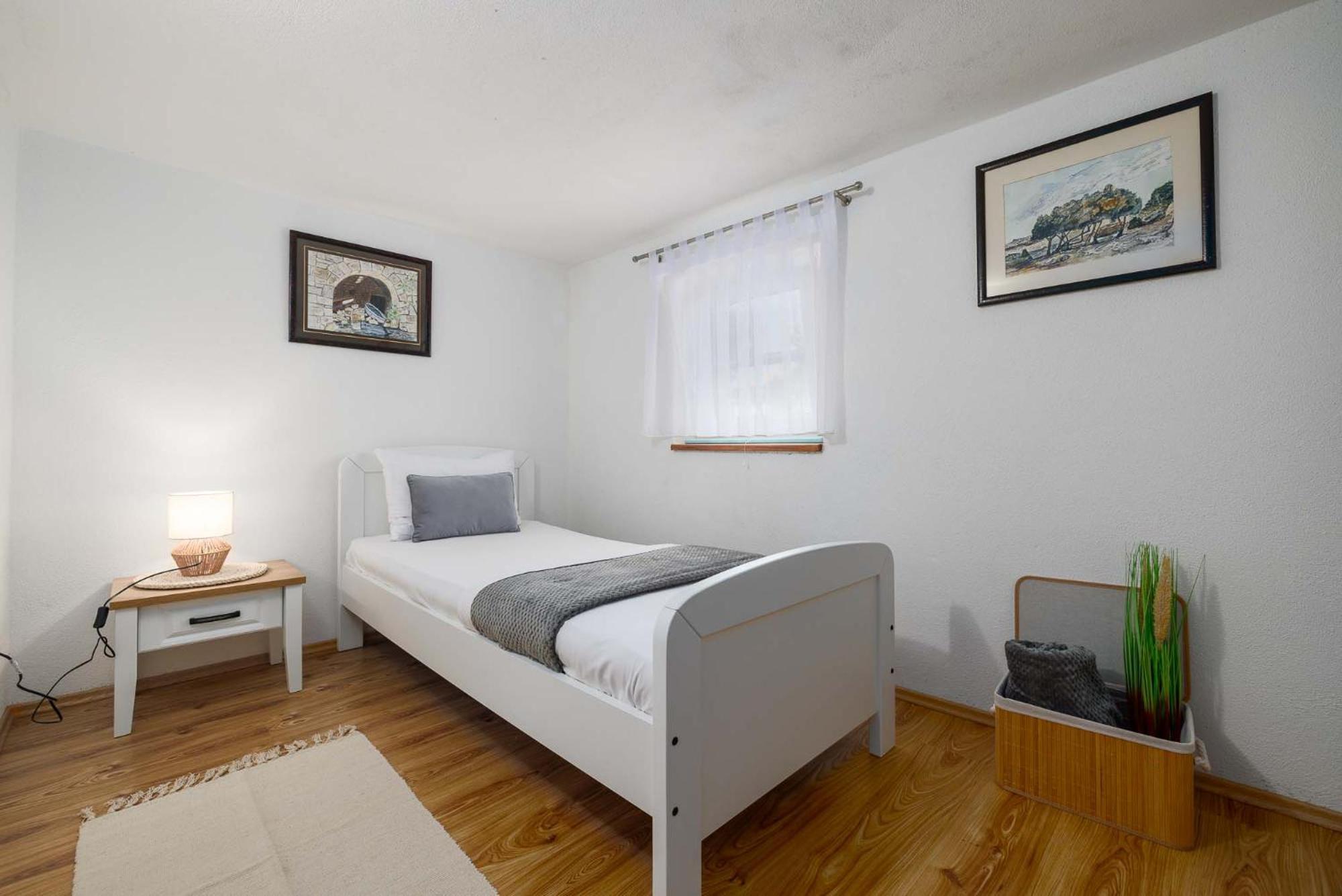 Apartment Katalin Kornić Εξωτερικό φωτογραφία